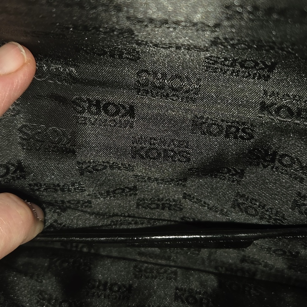 Michael Kors Black woven clutch LIKE NEW - Picture 7 of 7